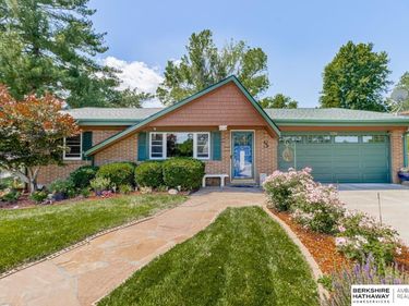 3259 Sherwood Drive, Bellevue, NE 68147