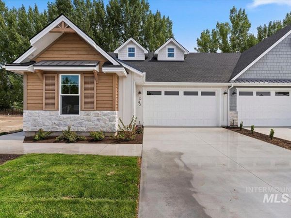 340 N Blossom River Ln, Eagle, ID 83616