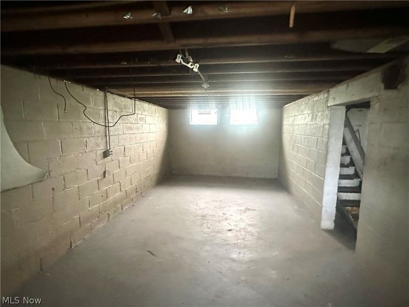 3927 E 153rd Street, Cleveland, OH 44128 Photo 19
