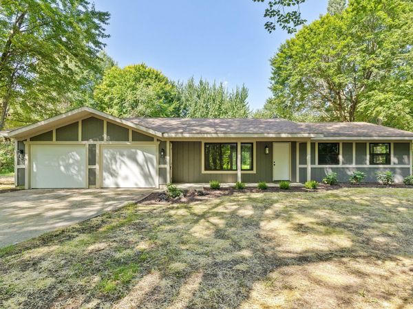 7761 Hanna Lake Avenue SE, Caledonia, MI 49316