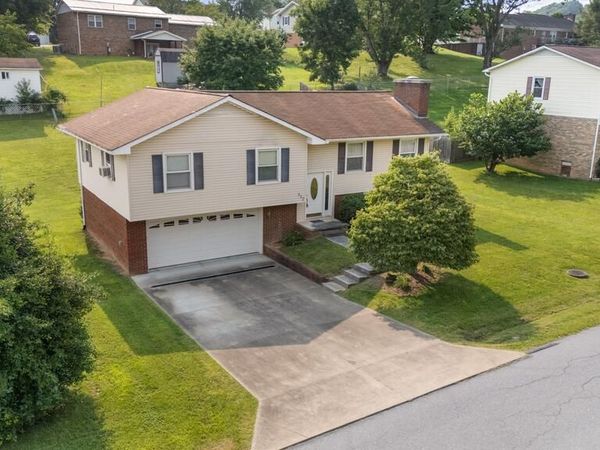 352 Partridge Dr, Princeton, WV 24740