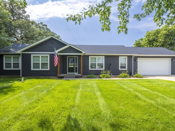 448 S State Road 49 , Valparaiso, IN 46383