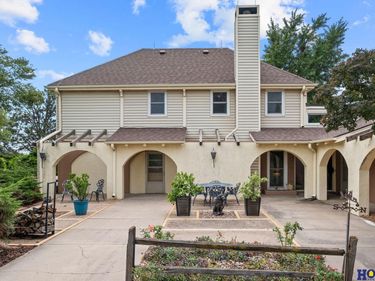 1700 W Ridge Road, Lincoln, NE 68523