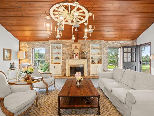 10518 Signal Hill RD, Austin, TX 78737