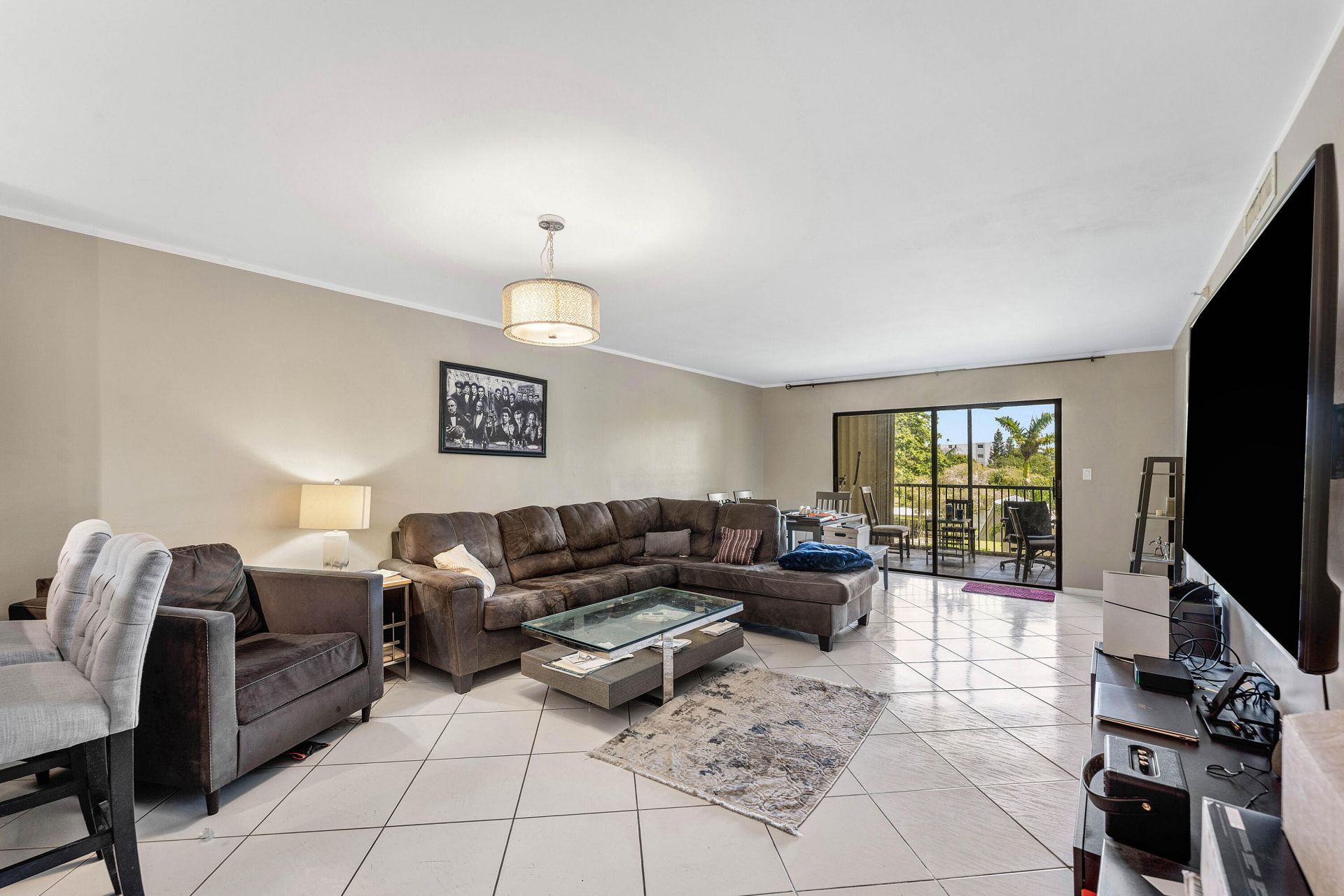 2205 S Cypress Bend Drive, Unit 302, Pompano Beach, FL 33069 Photo
