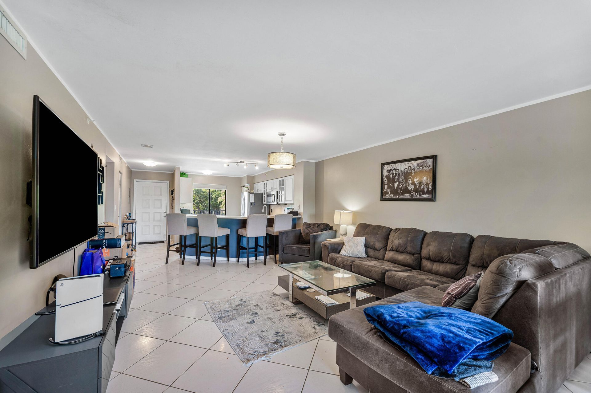 2205 S Cypress Bend Drive, Unit 302, Pompano Beach, FL 33069 Photo