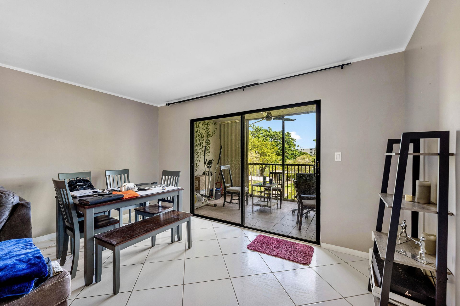 2205 S Cypress Bend Drive, Unit 302, Pompano Beach, FL 33069 Photo