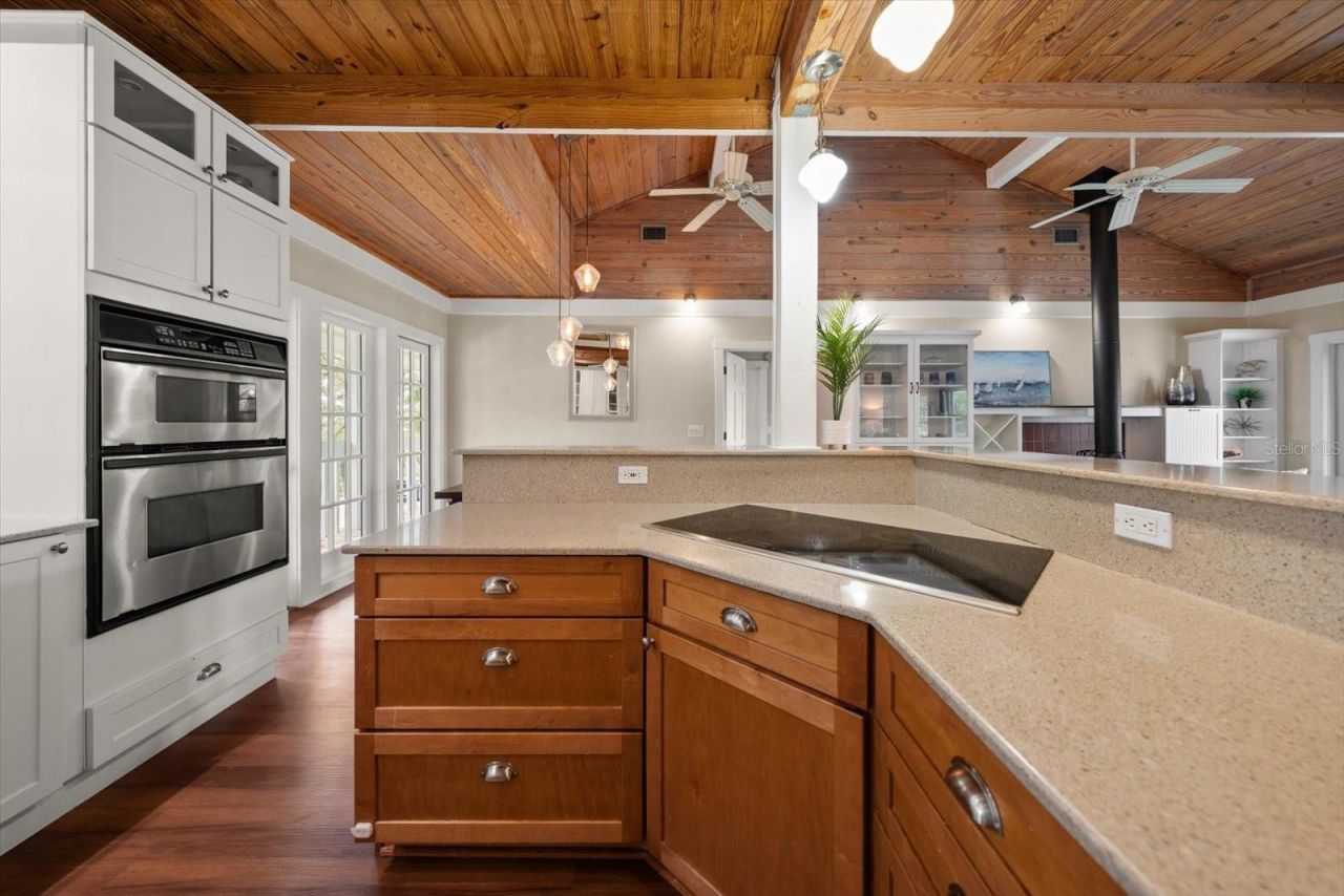 7500 141st Street, Seminole, FL 33776 Photo