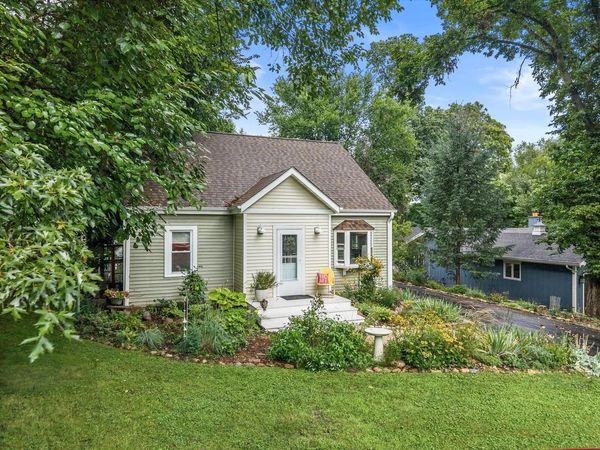 82 Jewell DRIVE, Williams Bay, WI 53191