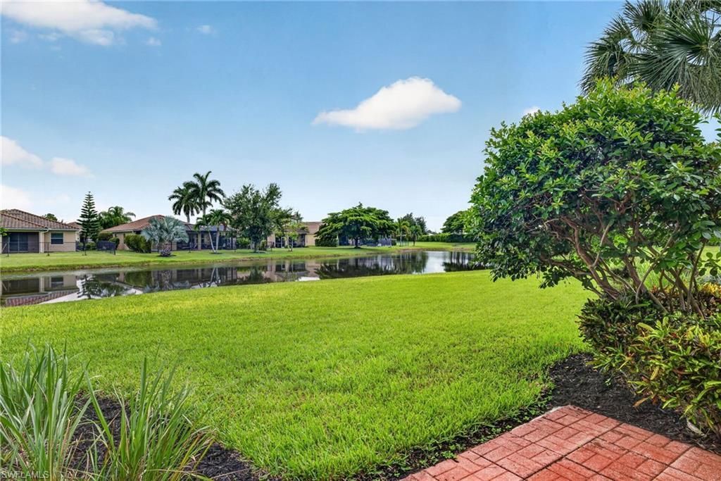2406 Laurentina Ln, Cape Coral, FL 33909 Photo