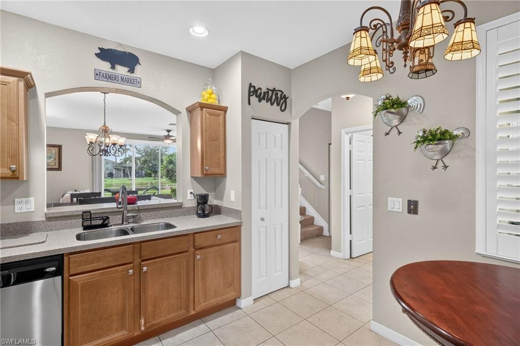 2406 Laurentina Ln, Cape Coral, FL 33909 Photo