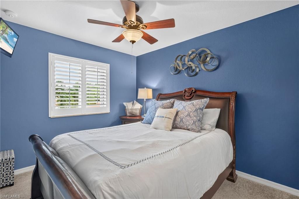 2406 Laurentina Ln, Cape Coral, FL 33909 Photo