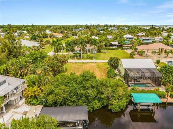 5417 Martin CV , BOKEELIA, FL 33922