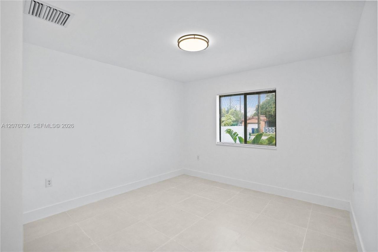 5817 NW 30th Ave, Unit 5817, Miami, FL 33142 Photo