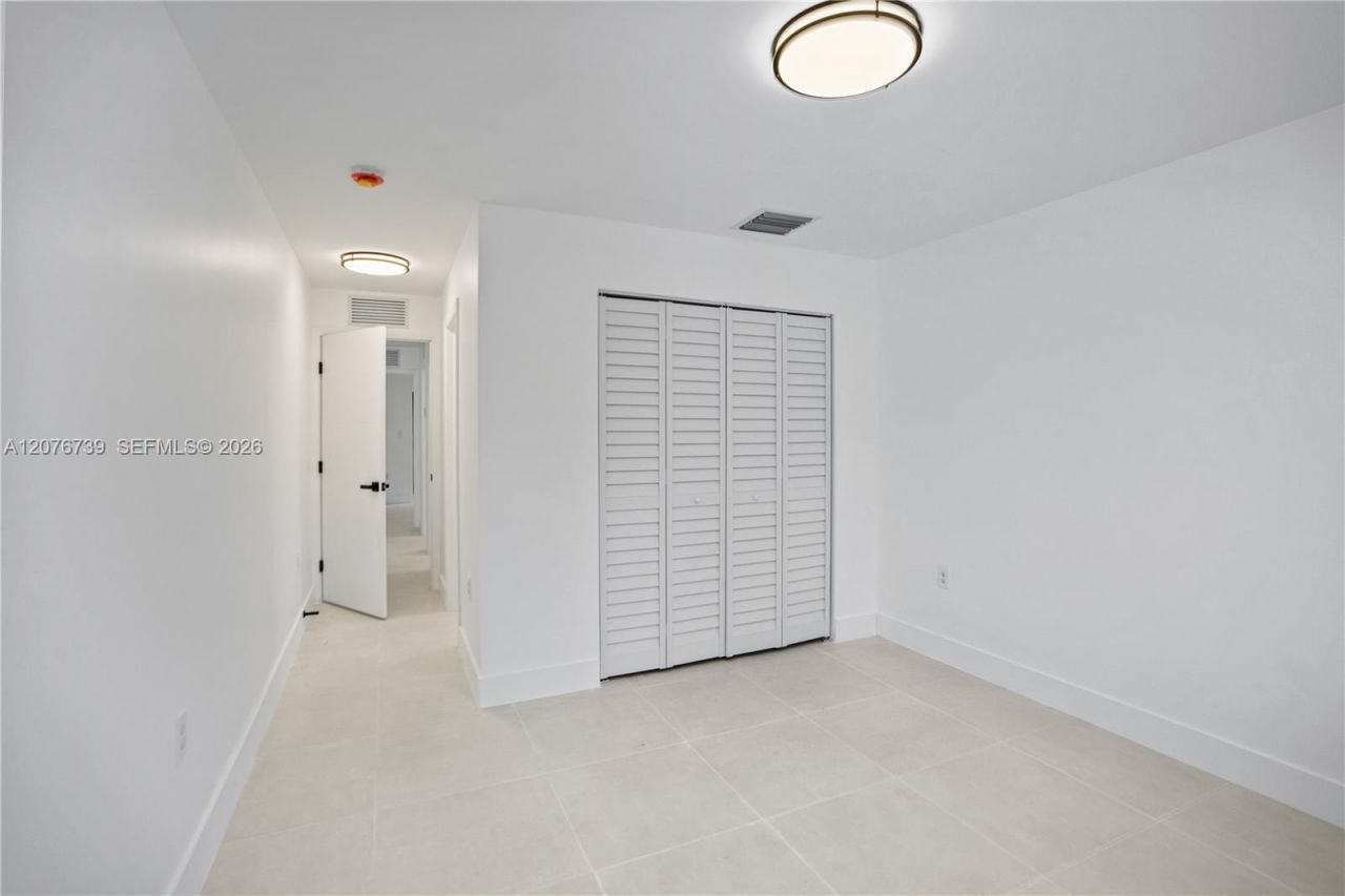 5817 NW 30th Ave, Unit 5817, Miami, FL 33142 Photo