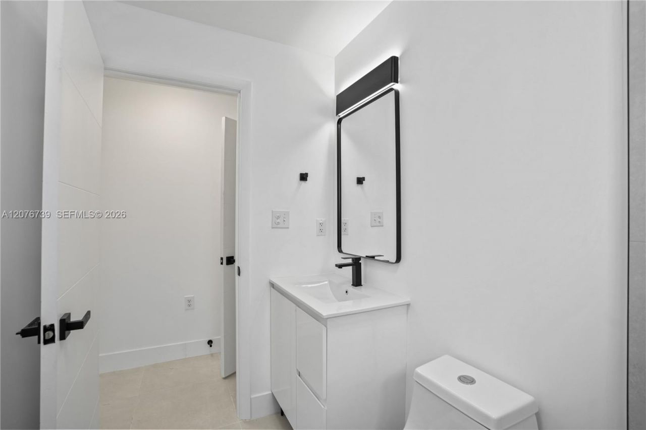 5817 NW 30th Ave, Unit 5817, Miami, FL 33142 Photo