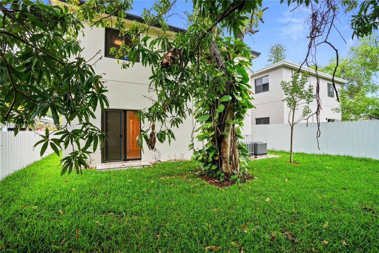 5817 NW 30th Ave, Unit 5817, Miami, FL 33142 Photo