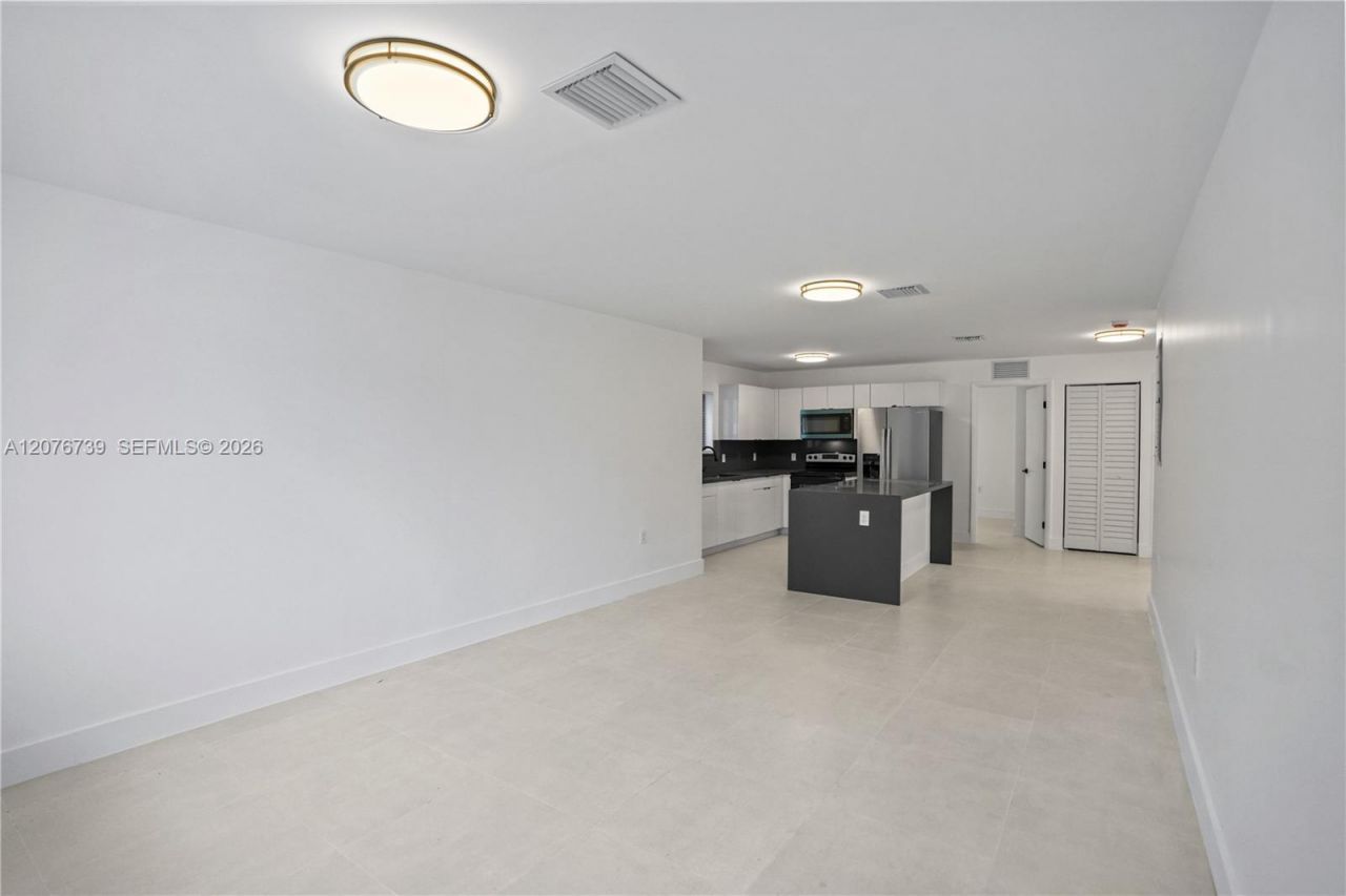 5817 NW 30th Ave, Unit 5817, Miami, FL 33142 Photo