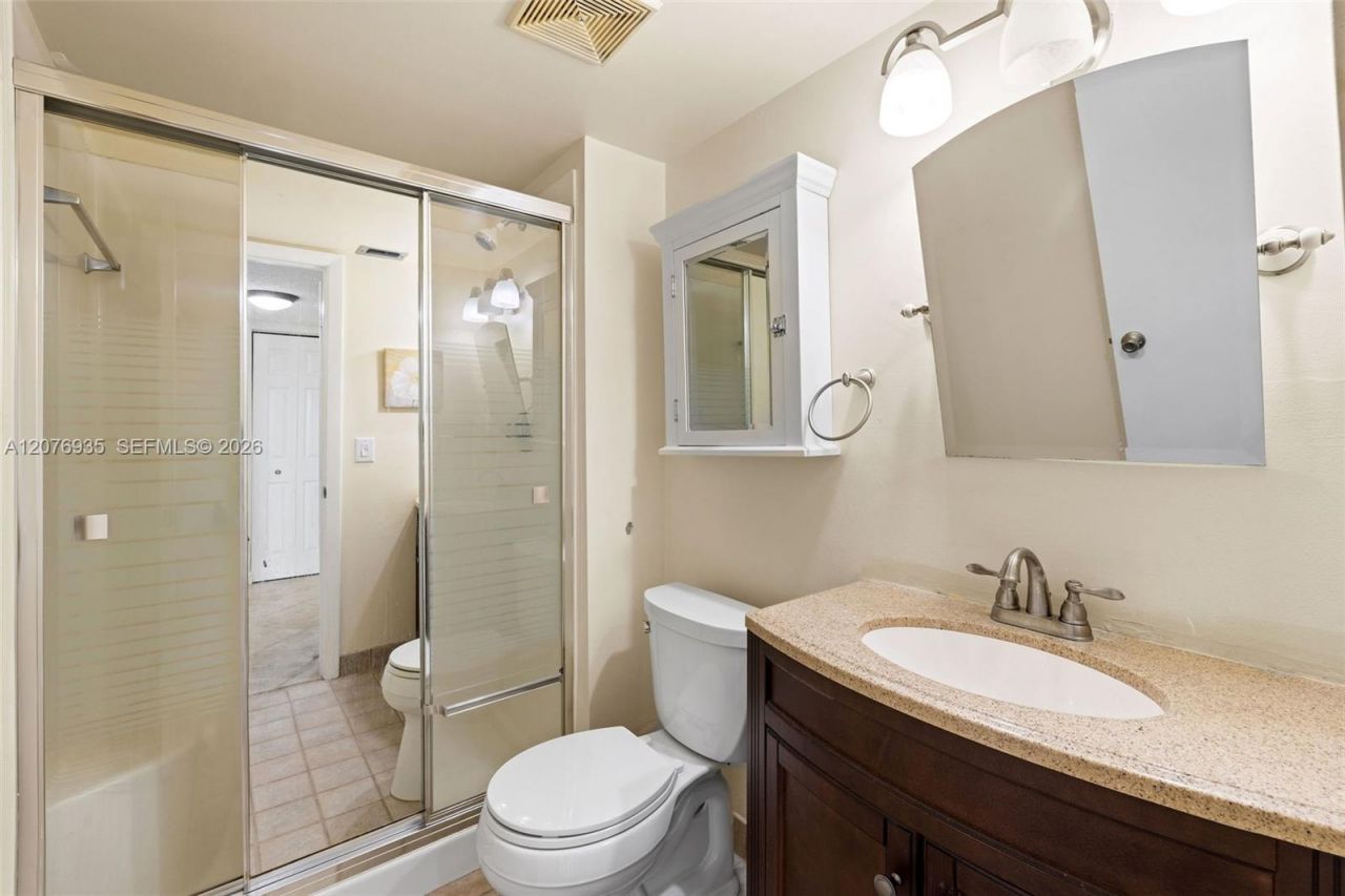110 Lake Meryl Drive , Unit 216, West Palm Beach, FL 33411 Photo