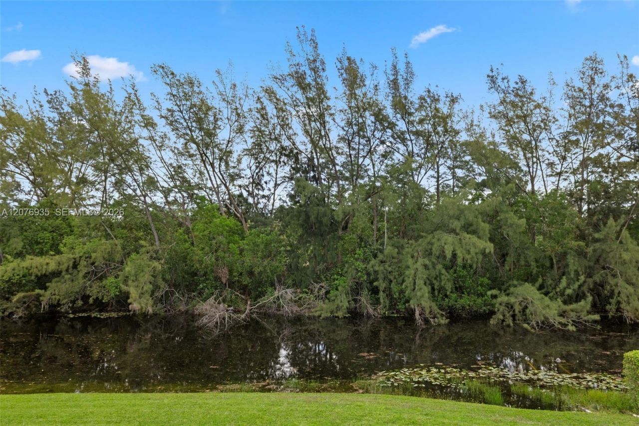 110 Lake Meryl Drive , Unit 216, West Palm Beach, FL 33411 Photo