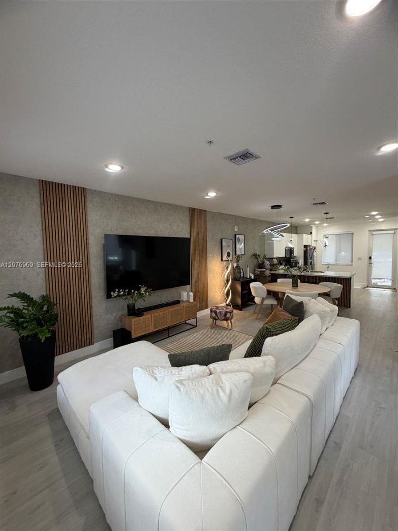 10300 NW 66th St, Doral, FL 33178 Photo