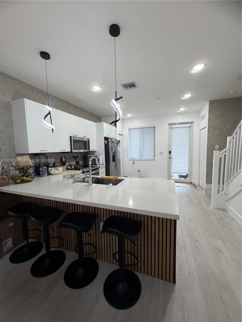 10300 NW 66th St, Doral, FL 33178 Photo