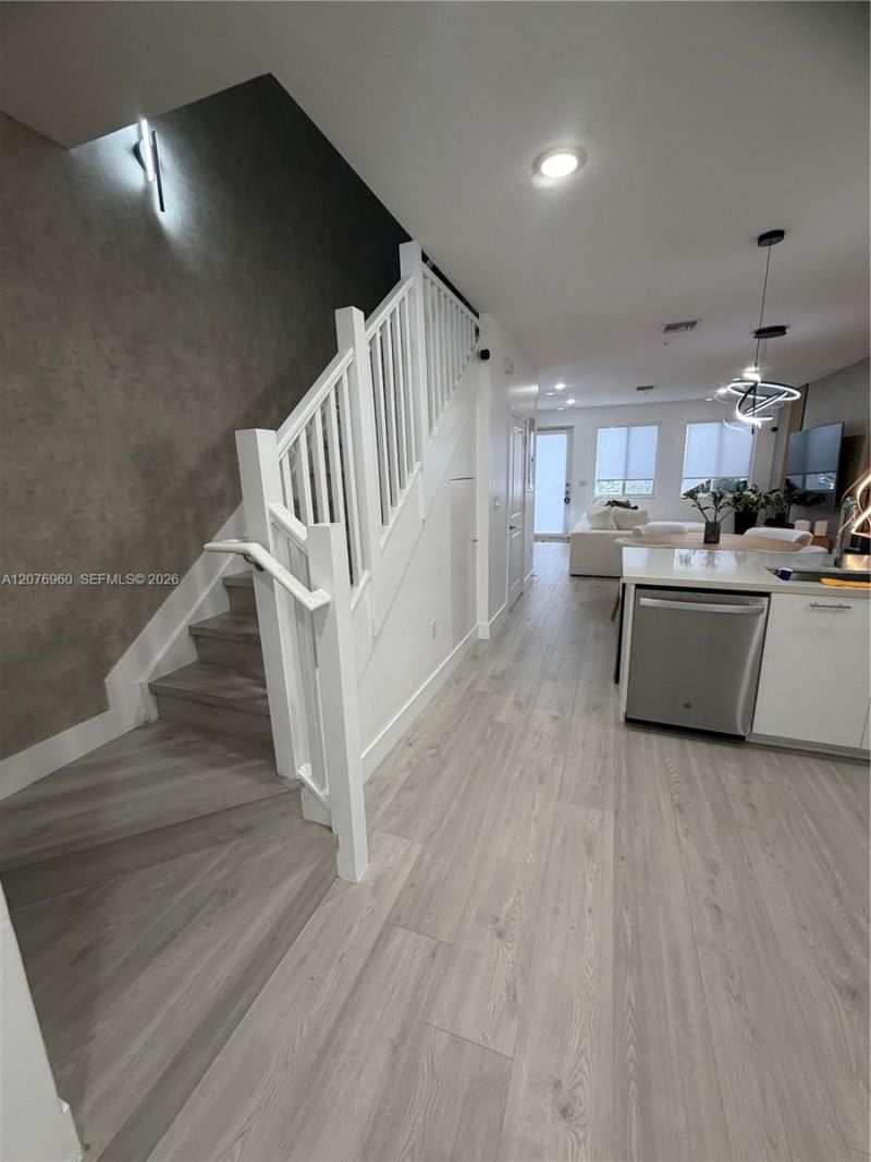10300 NW 66th St, Doral, FL 33178 Photo