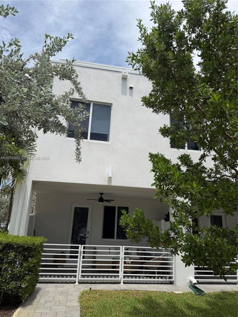 10300 NW 66th St, Doral, FL 33178 Photo