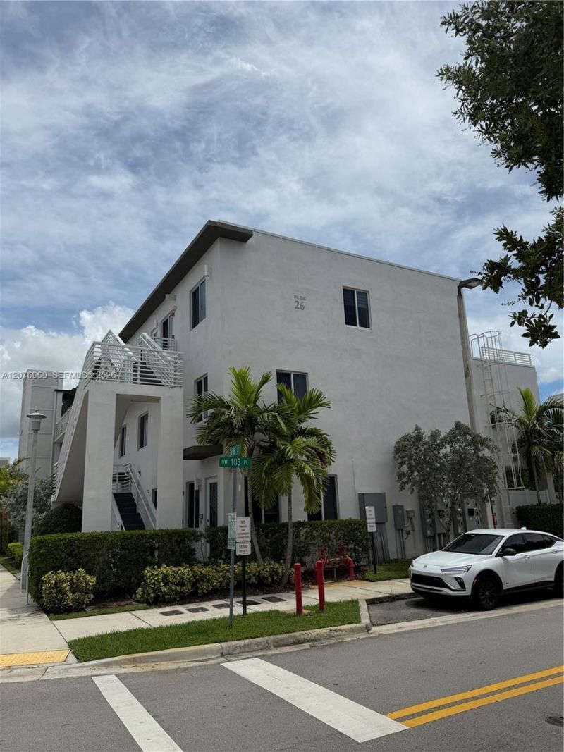 10300 NW 66th St, Doral, FL 33178 Photo