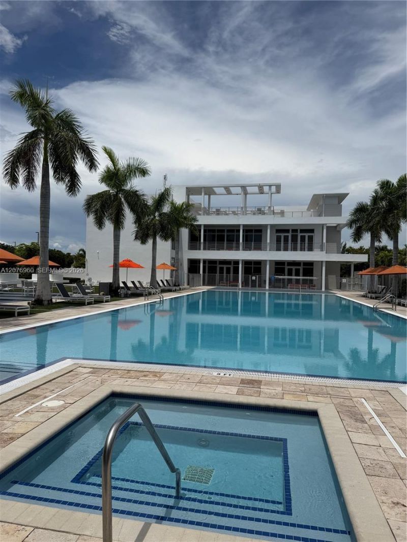 10300 NW 66th St, Doral, FL 33178 Photo