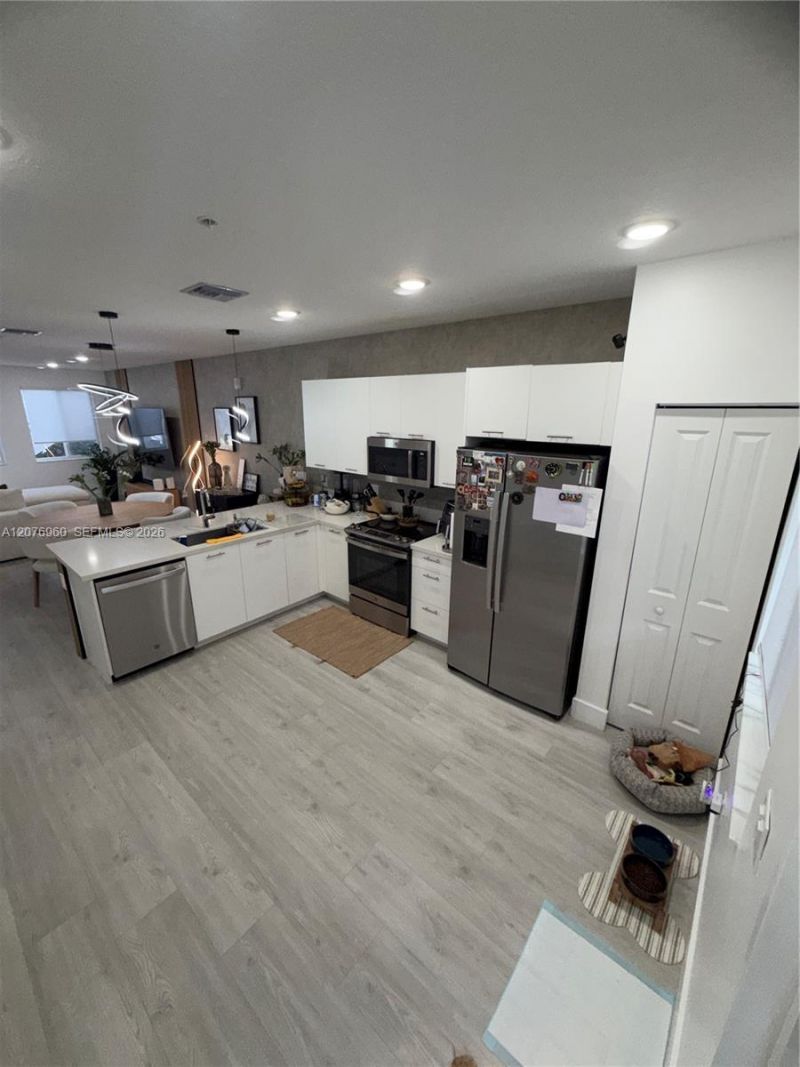 10300 NW 66th St, Doral, FL 33178 Photo