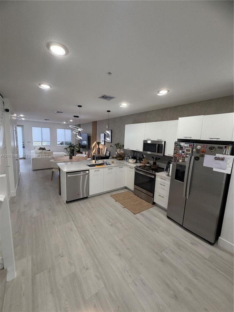 10300 NW 66th St, Doral, FL 33178 Photo