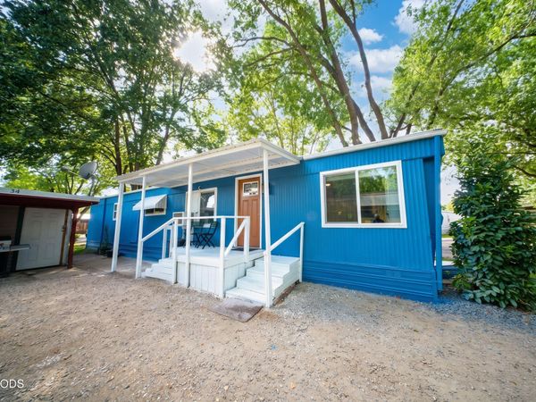 2335 Table Rock Road, Unit SPC 34, Medford, OR 97501