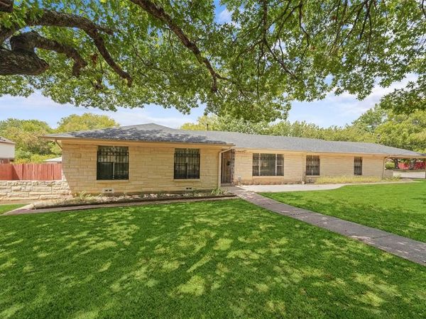 223 N Crest Street, Lancaster, TX 75146
