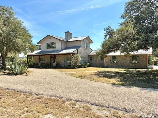 1348 LIVE OAK RDG, Bandera, TX 78003