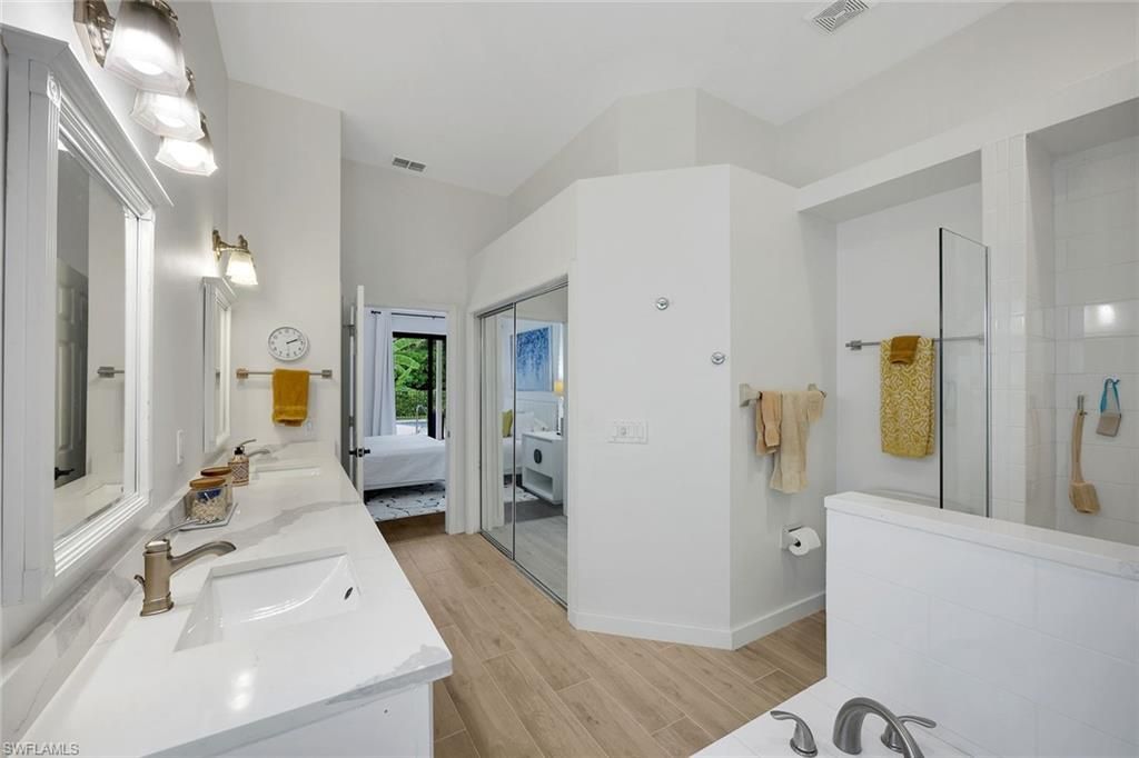 335 Lambton Ln , Naples, FL 34104 Photo