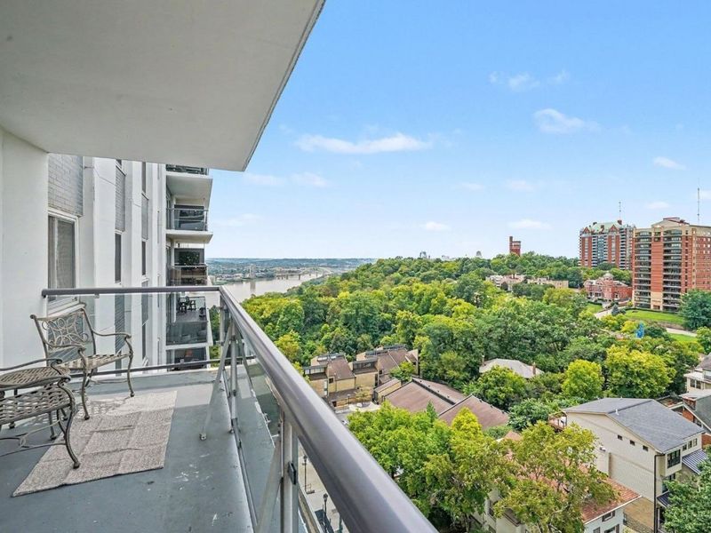 2200 Victory Parkway, Unit 1607, Cincinnati, OH 45206 Photo 2