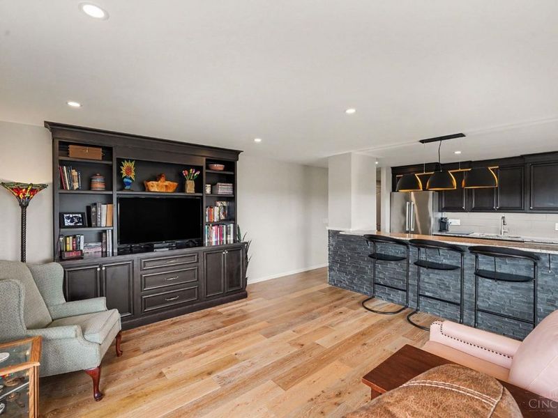 2200 Victory Parkway, Unit 1607, Cincinnati, OH 45206 Photo 6