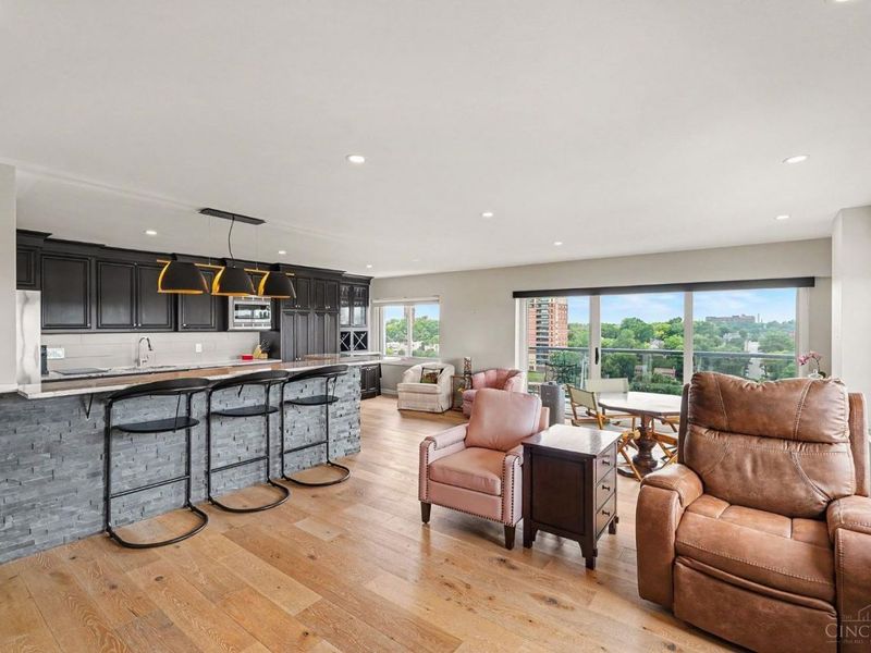 2200 Victory Parkway, Unit 1607, Cincinnati, OH 45206 Photo 9
