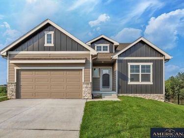 11244 Longshore Avenue, Papillion, NE 68046