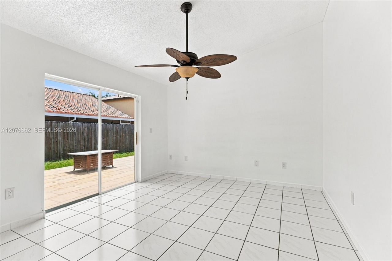 19181 NW 89th Ave , Hialeah, FL 33018 Photo
