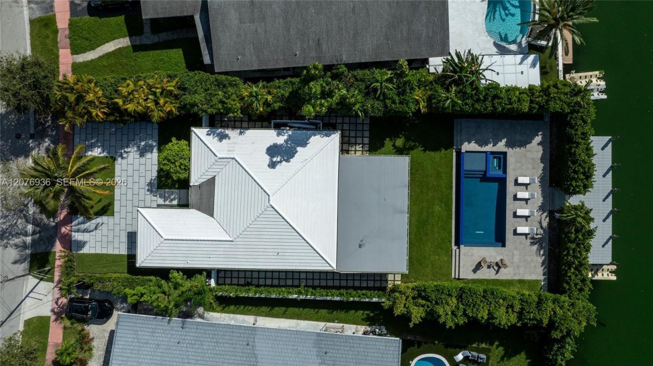 740 S Shore Dr , Miami Beach, FL 33141 Photo