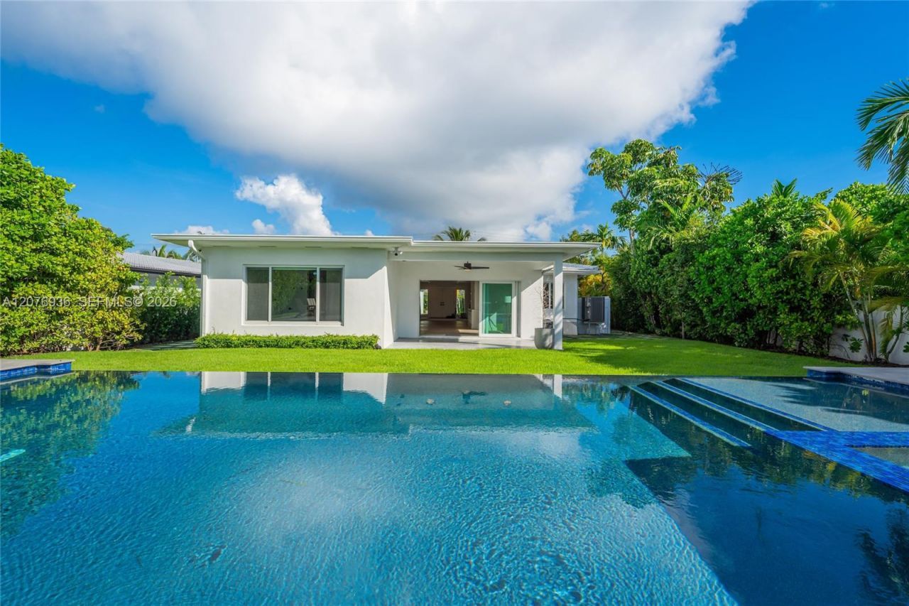 740 S Shore Dr , Miami Beach, FL 33141 Photo