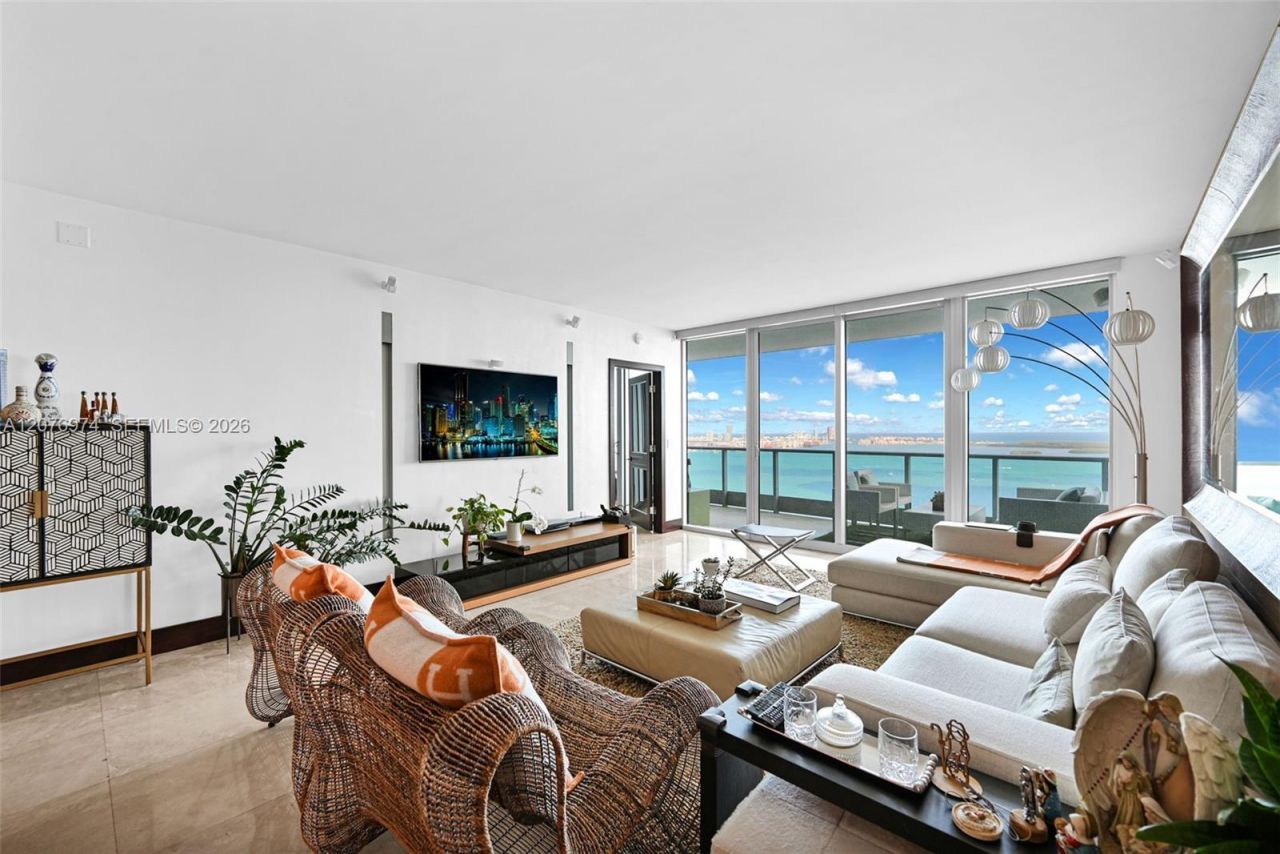 1331 Brickell Bay Dr, Unit 3607, Miami, FL 33131 Photo