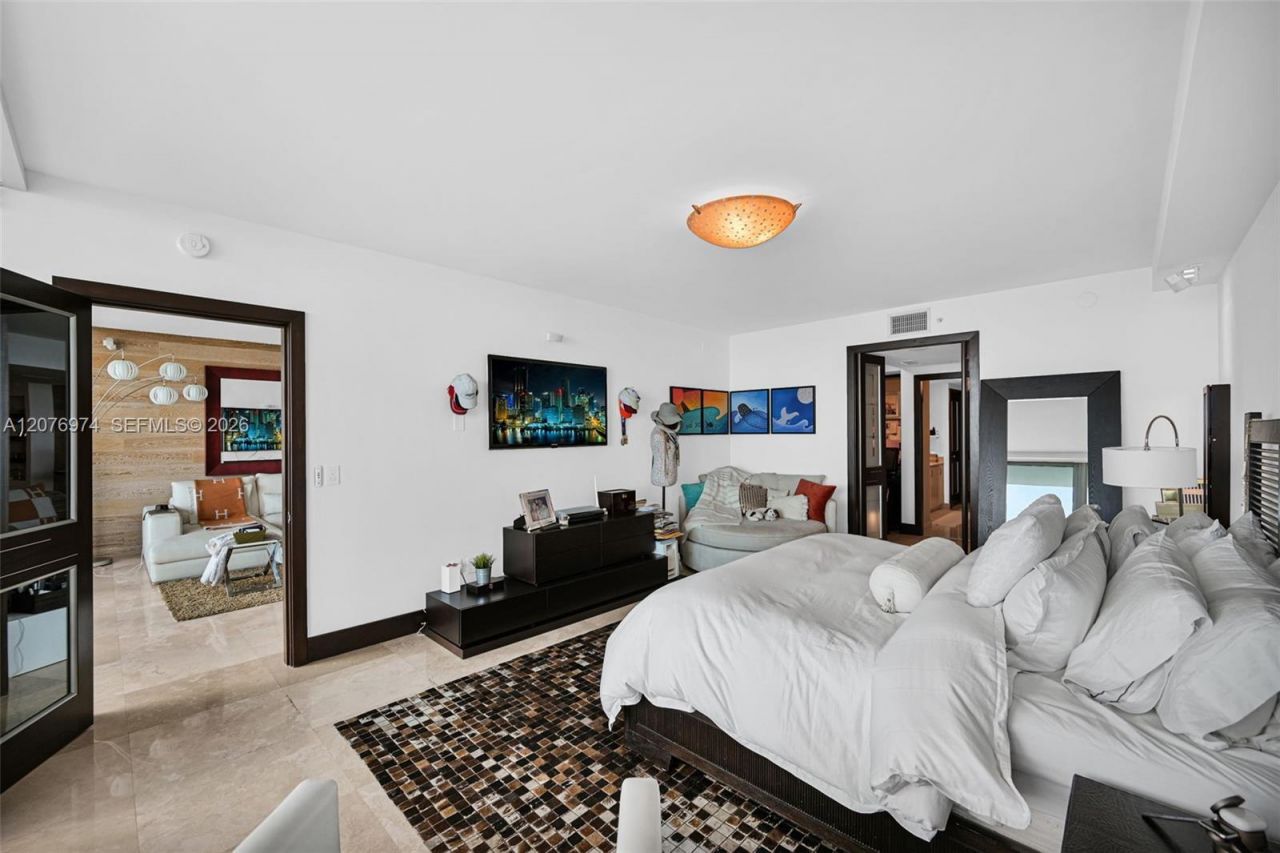 1331 Brickell Bay Dr, Unit 3607, Miami, FL 33131 Photo
