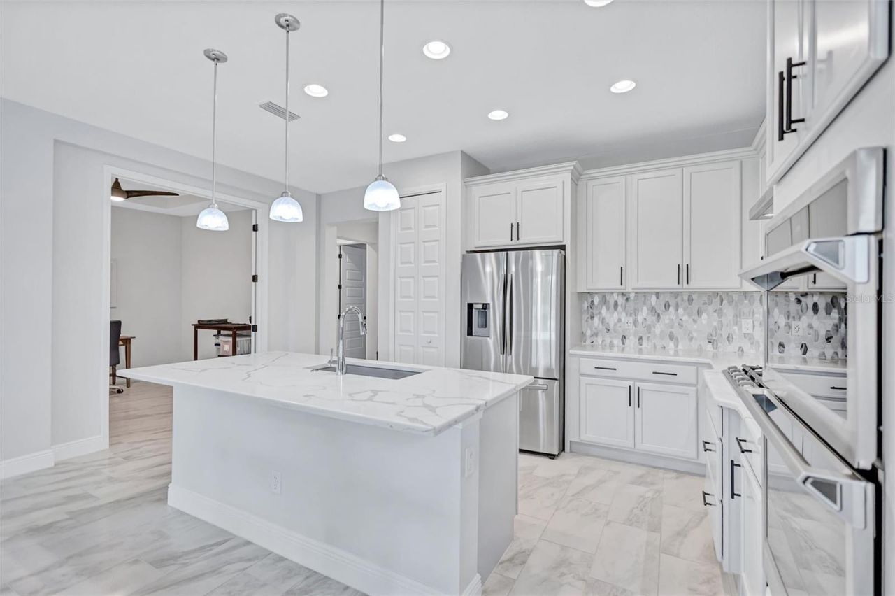 10606 Klee Avenue , Bradenton, FL 34212 Photo