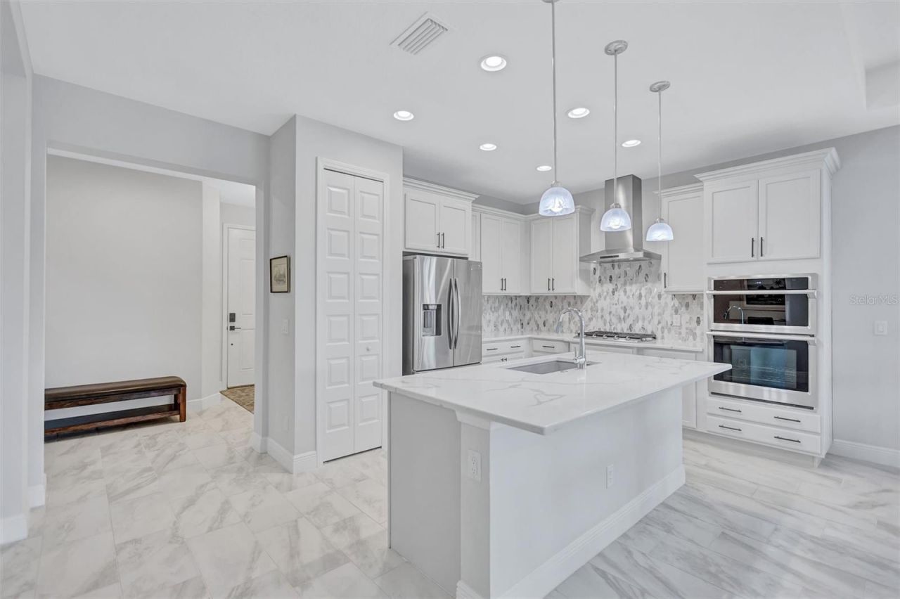 10606 Klee Avenue , Bradenton, FL 34212 Photo