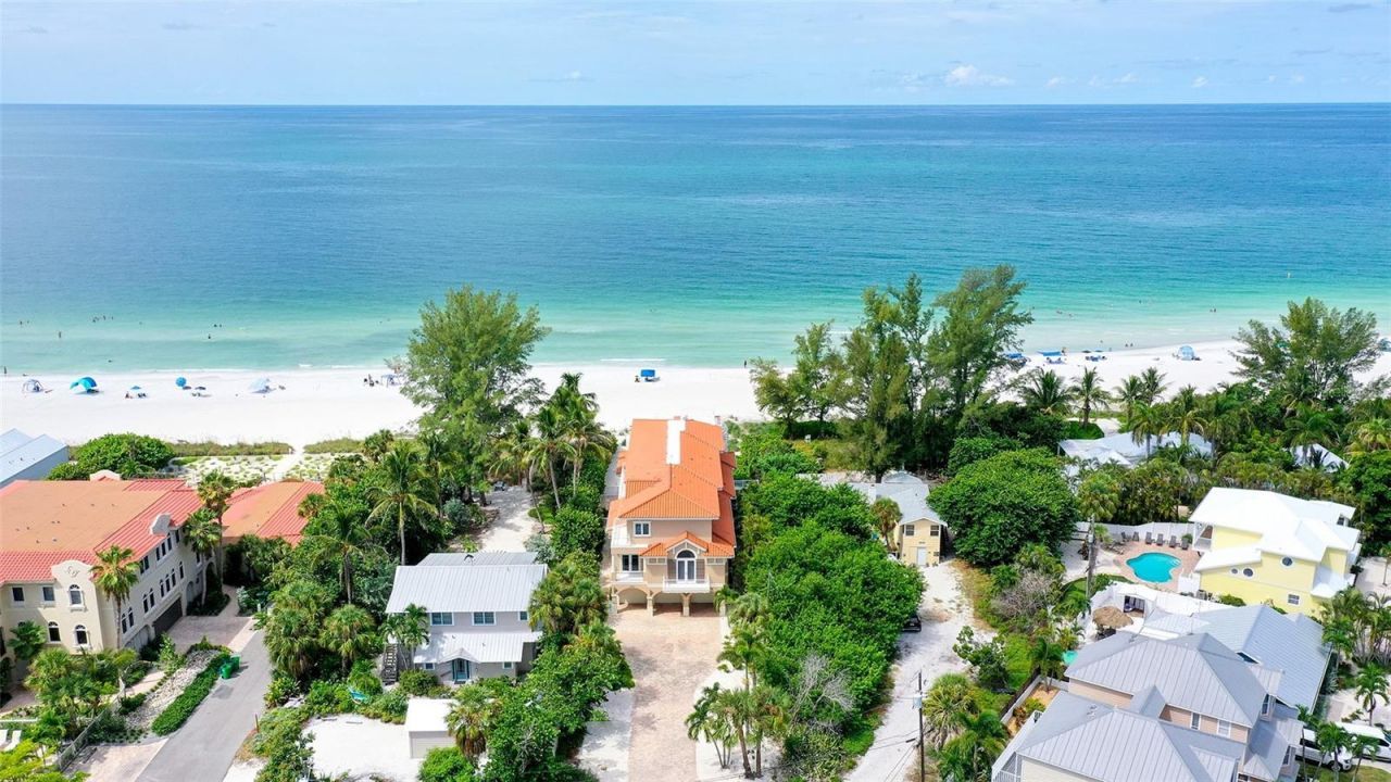 106 74th Street, Unit 100, Bradenton Beach, FL 34217 Photo