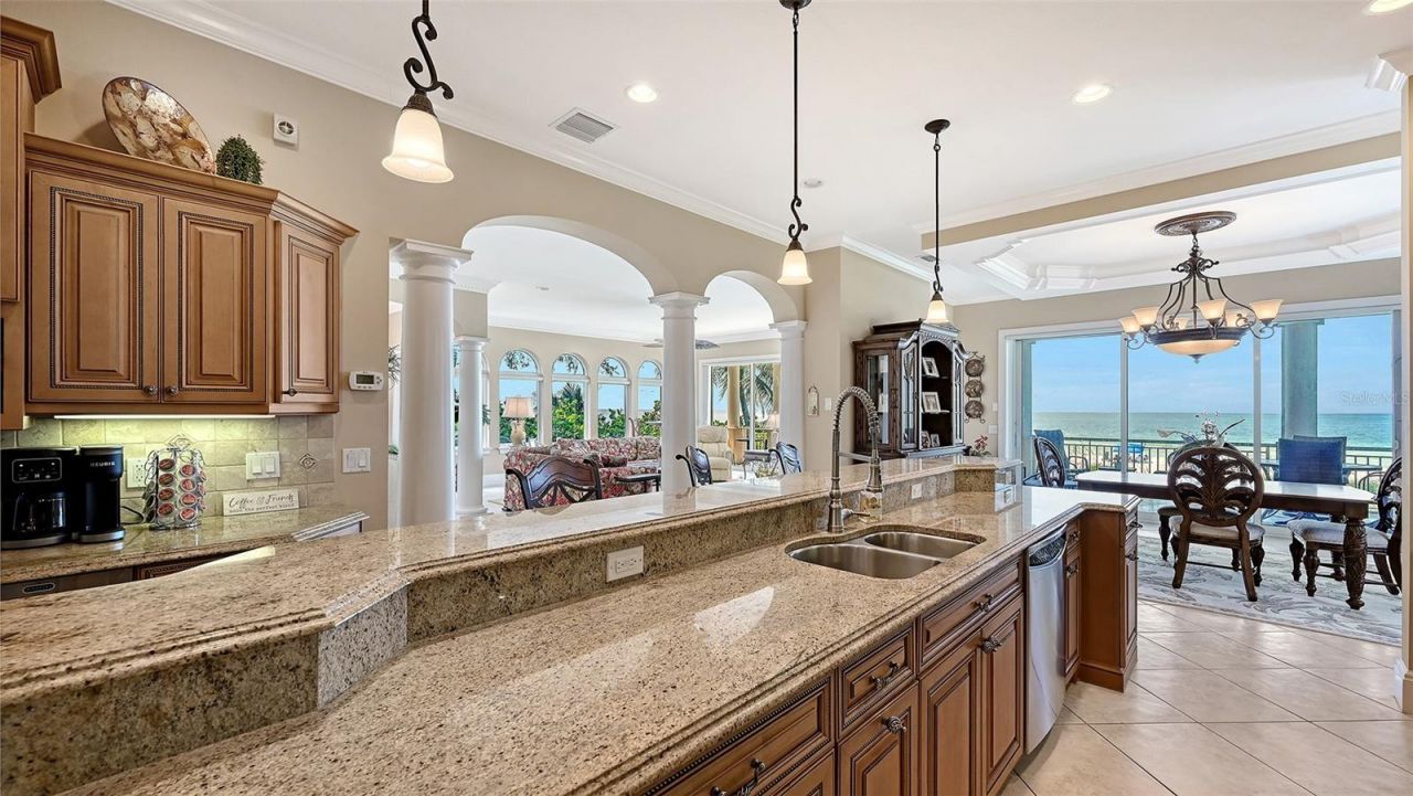 106 74th Street, Unit 100, Bradenton Beach, FL 34217 Photo