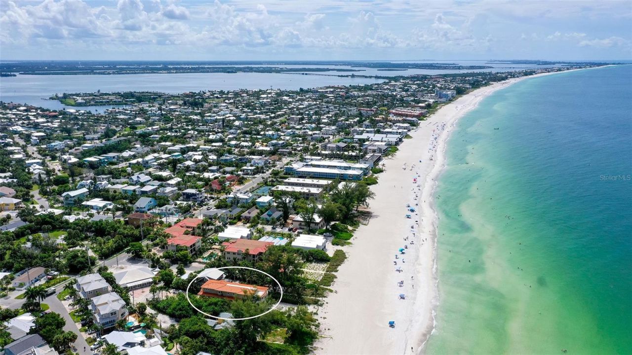 106 74th Street, Unit 100, Bradenton Beach, FL 34217 Photo